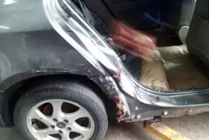 汽车后翼子板切割更换还是修复,汽车左前翼子板修复全过程