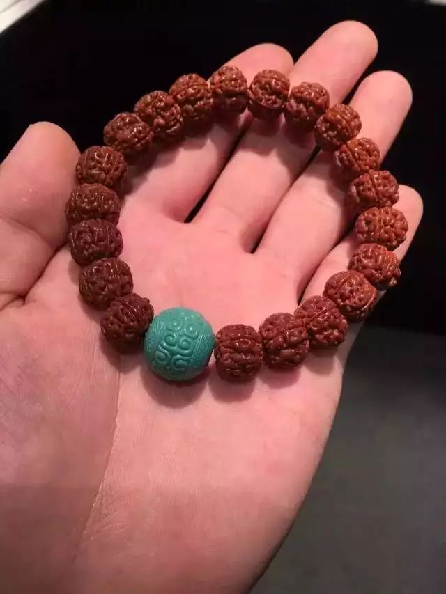 地摊手串为什么便宜,地摊手串为什么这么便宜