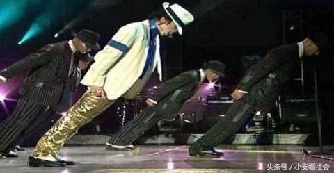 为什么迈克尔杰克逊可以45度倾斜,迈克尔杰克逊45度倾斜经典演唱会