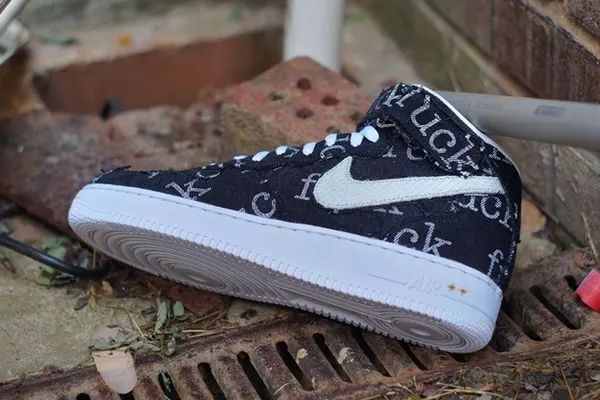 supremex和nike哪个值得买,买不到的supreme联名nike