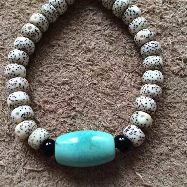 地摊手串为什么便宜,地摊手串为什么这么便宜