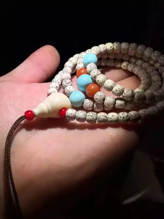 地摊手串为什么便宜,地摊手串为什么这么便宜