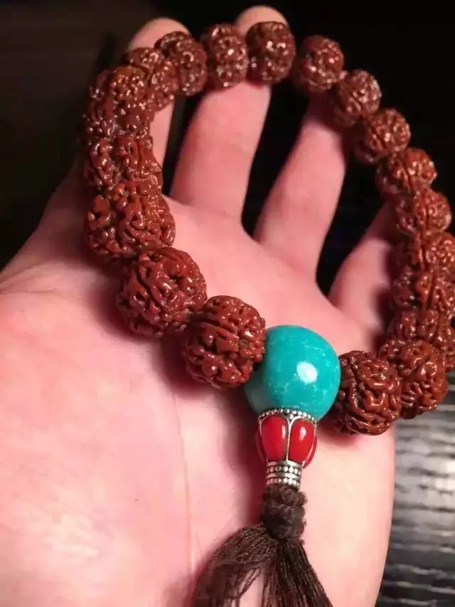 地摊手串为什么便宜,地摊手串为什么这么便宜