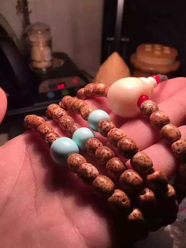 地摊手串为什么便宜,地摊手串为什么这么便宜