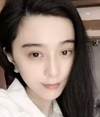 孙怡素颜被吐槽没有董子健白 (李沁的素颜和孙怡的素颜)