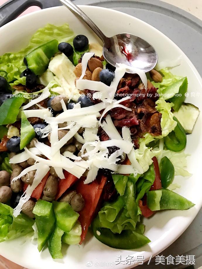 鸡蛋蛋黄酱拌沙拉,如何用蛋黄酱拌蔬菜沙拉