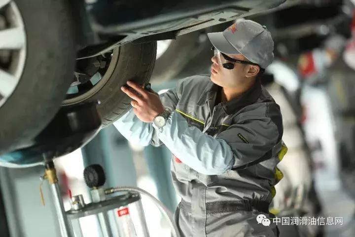 2017年中华润滑油首届标准化换油服务大赛在京落幕