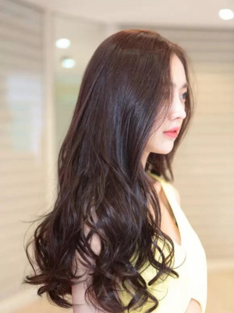 脸大的女生比较适合什么发型,脸大的女生适合什么发型别太短