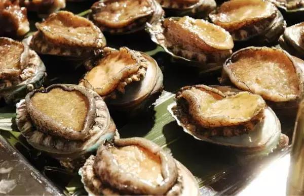 炫富海鲜美食,烟台吃海鲜档次最高