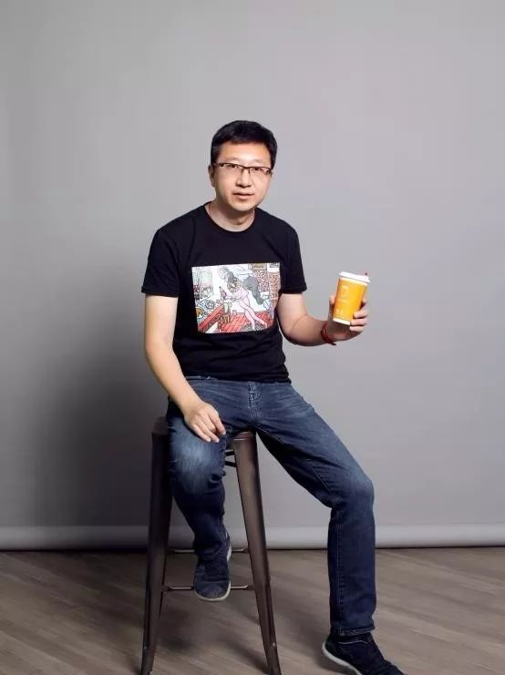 星巴克与costa比较,星巴克costa