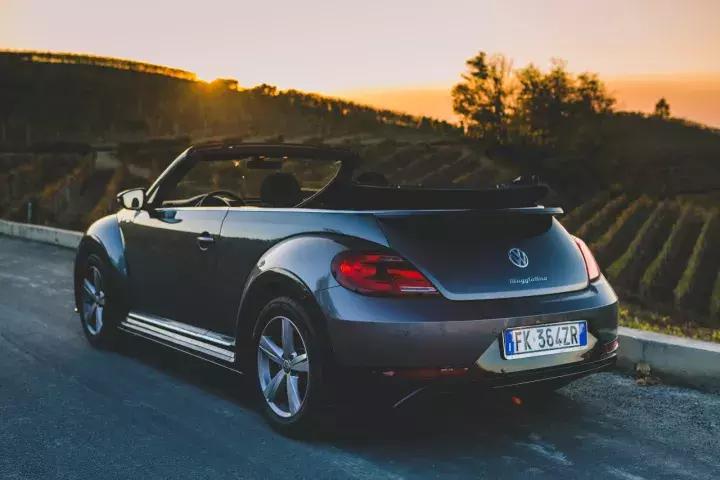 大众甲壳虫敞篷版高速体验,甲壳虫海外版