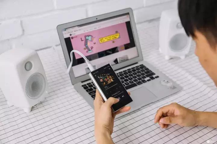 测评｜用这一对真力GOne，去当一名理性的「观测者」