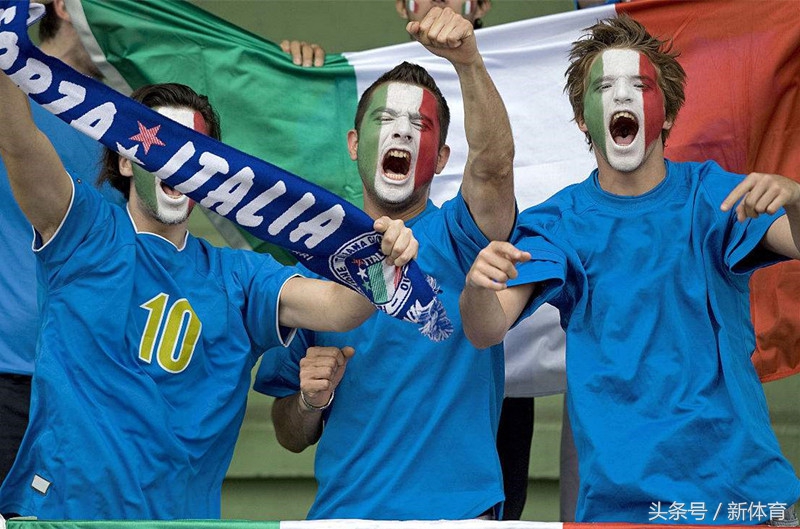 新蓝色战袍,新款蓝色球衣