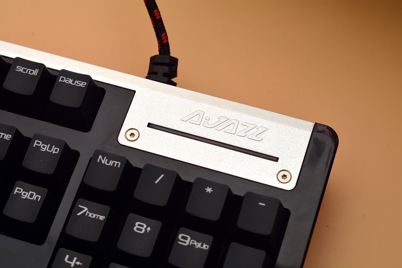 黑爵键盘各种轴的区别,黑爵机械键盘哪个型号比较好