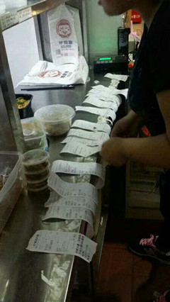 外卖加盟店真实现状,如何自己开外卖店不加盟