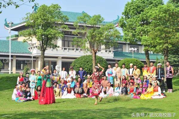 武汉大学和华中师大哪个女生漂亮,湖北女生最多的10所高校