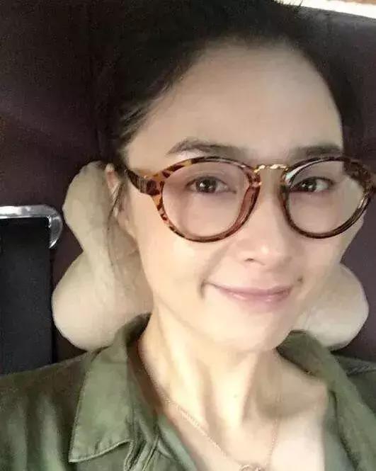 孙怡素颜被吐槽没有董子健白 (李沁的素颜和孙怡的素颜)