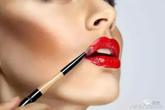 口红唇膏唇釉的区别,唇釉口红唇蜜唇彩有什么区别