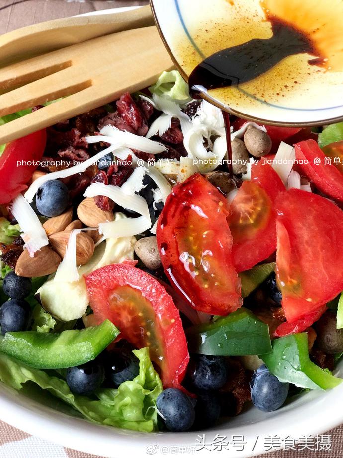 鸡蛋蛋黄酱拌沙拉,如何用蛋黄酱拌蔬菜沙拉