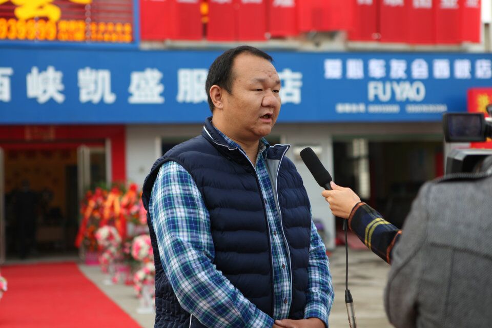 最美西峡人六:爱岗敬业奉献的楷模罗源