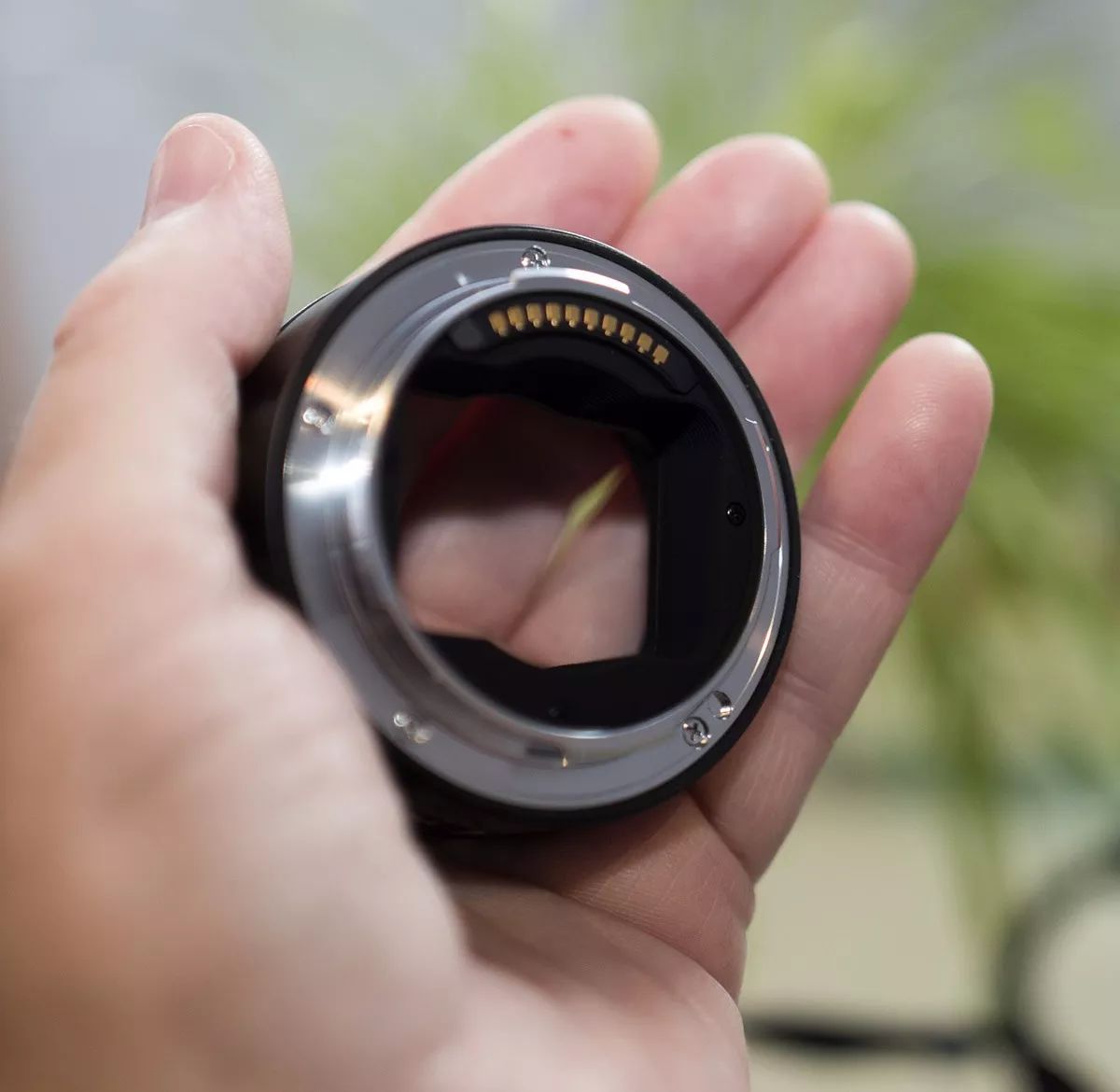 单反是不是不能常换镜头,单反镜头不能频繁换