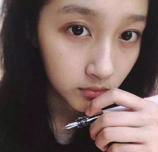 孙怡素颜被吐槽没有董子健白 (李沁的素颜和孙怡的素颜)