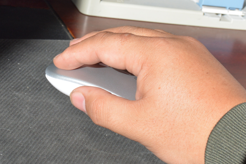 英菲克鼠标P-M1：超薄苹果风，静音更无光