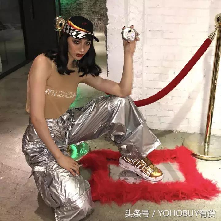 学会这些穿衣小技巧让你瞬间变高,学会这6个穿衣技巧时髦又高级