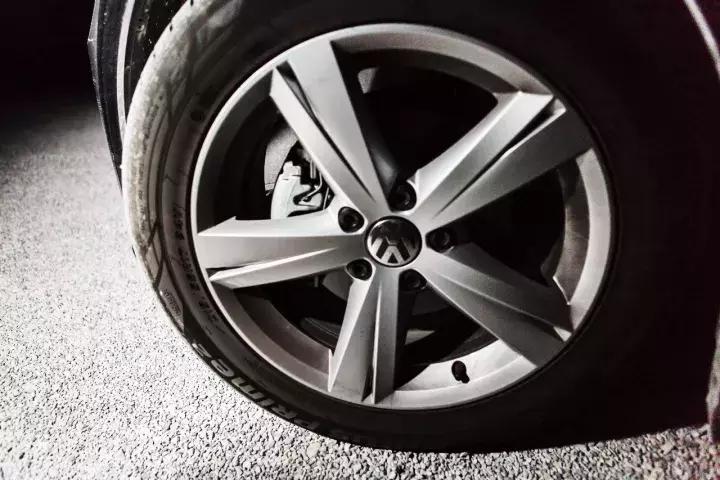 大众甲壳虫敞篷版高速体验,甲壳虫海外版