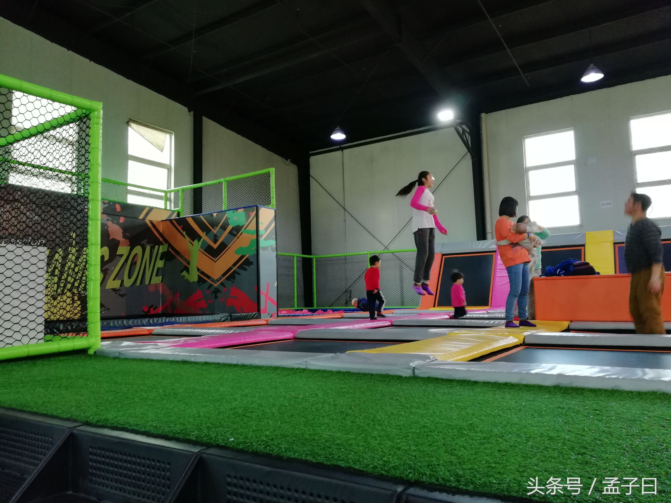 杈藉畞灏忕敺瀛╃敤鑴氭媺寮撳皠绠腑闈跺績,灏忕敺瀛╃敤鑴氭媺寮撳皠绠腑闈跺績