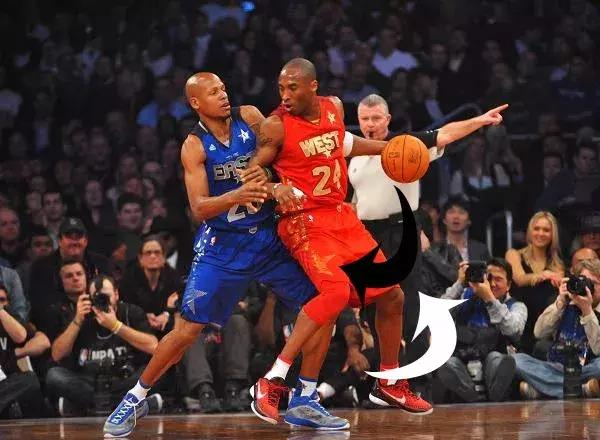 华尔兹外侧换步接晃追步,球场华尔兹空中换手挑篮