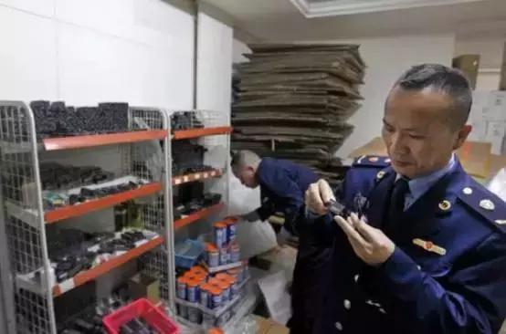 专柜买的口红真的假的,感觉买了假口红但用着还不错