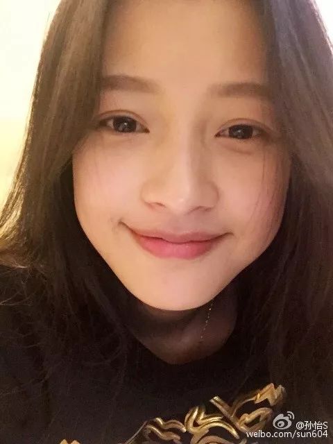 孙怡素颜被吐槽没有董子健白 (李沁的素颜和孙怡的素颜)