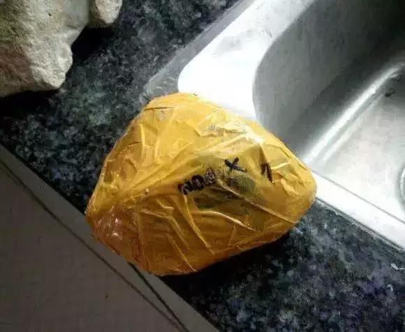 翡翠赌石的12种玩法图片,莫湾基翡翠原石赌石要诀