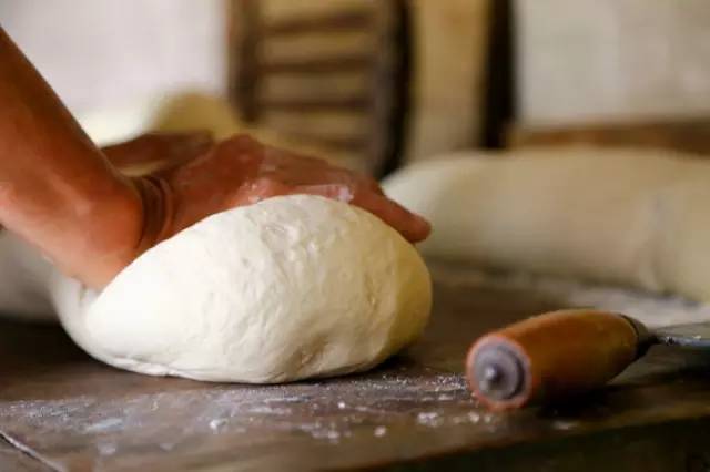 面团发酵煮了有酸味怎么办,面团发酵过度产生酸味如何补救