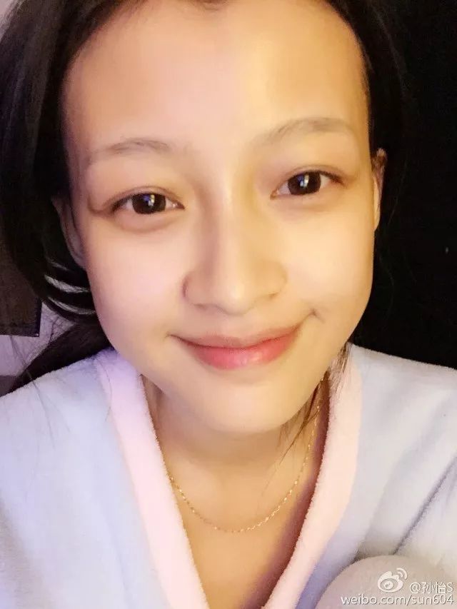 孙怡素颜被吐槽没有董子健白 (李沁的素颜和孙怡的素颜)