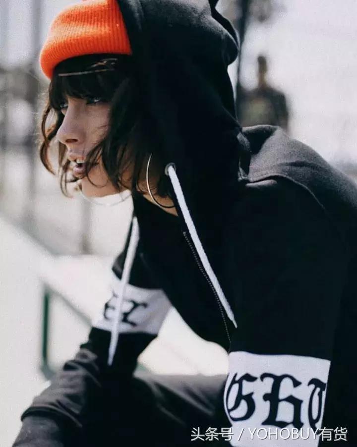 学会这些穿衣小技巧让你瞬间变高,学会这6个穿衣技巧时髦又高级