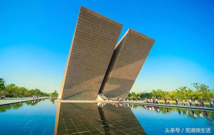 鍚堣偉榛勯簱鏅偣,鍚堣偉鏃呮父鏅偣