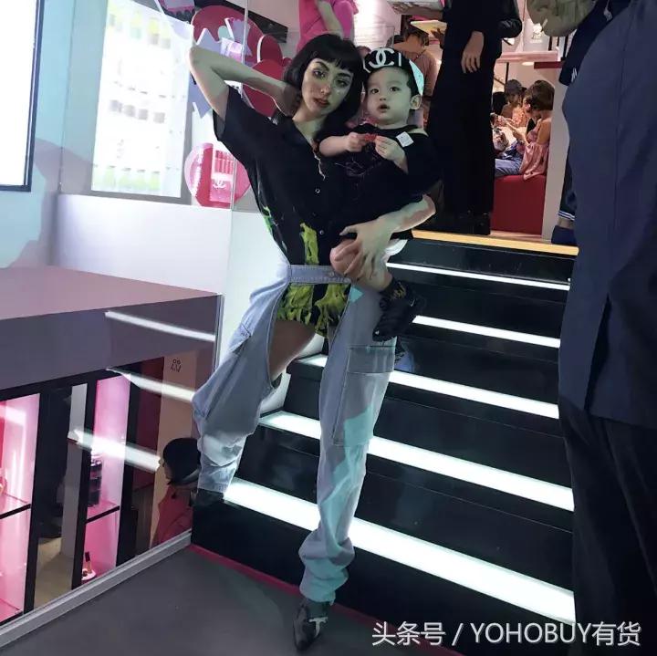 学会这些穿衣小技巧让你瞬间变高,学会这6个穿衣技巧时髦又高级