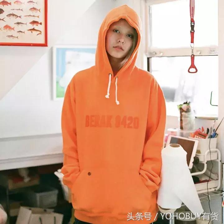 学会这些穿衣小技巧让你瞬间变高,学会这6个穿衣技巧时髦又高级