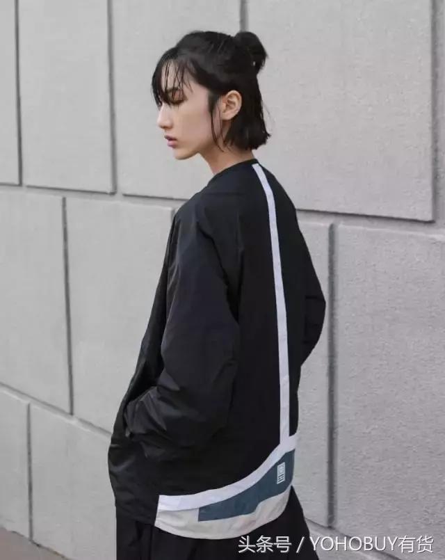 学会这些穿衣小技巧让你瞬间变高,学会这6个穿衣技巧时髦又高级