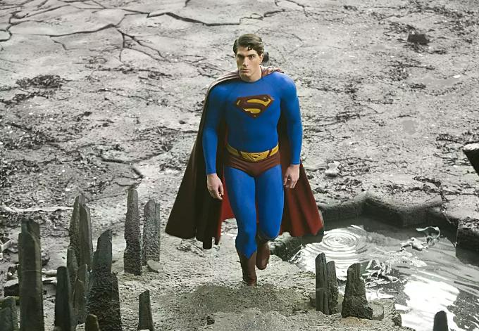 推荐美国科幻片的经典电影,推荐下几部好看的美国科幻片