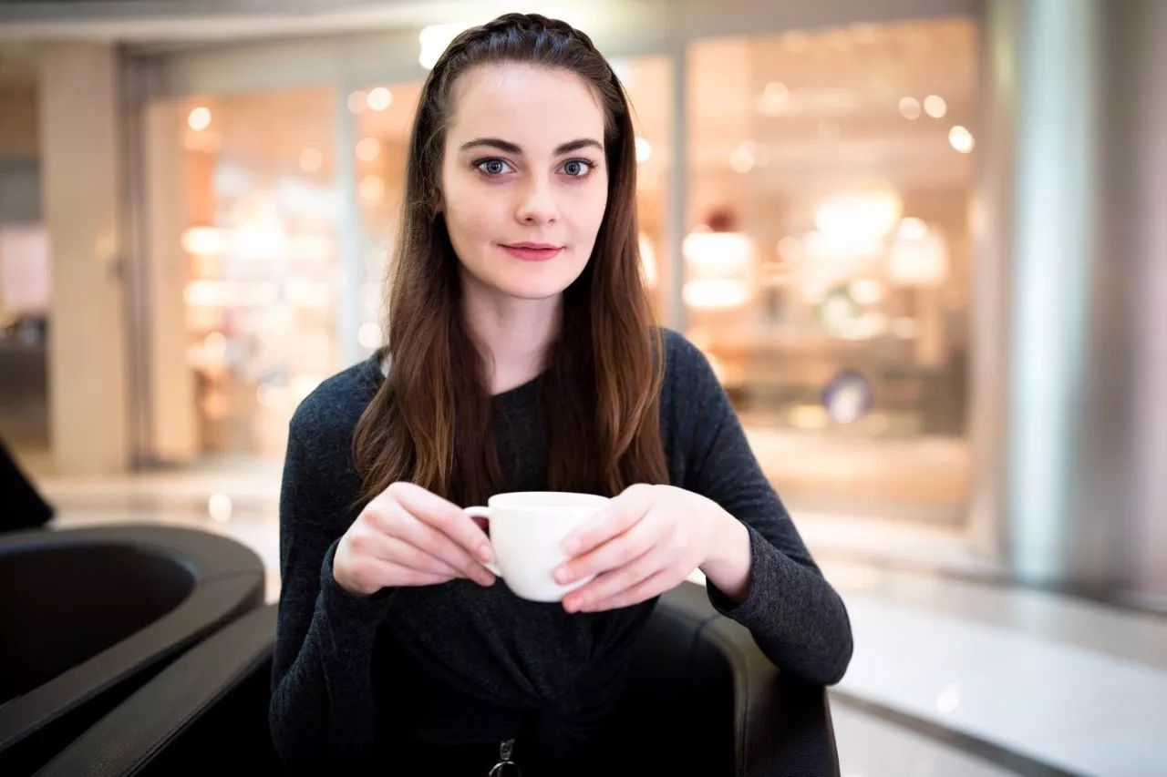 单反是不是不能常换镜头,单反镜头不能频繁换