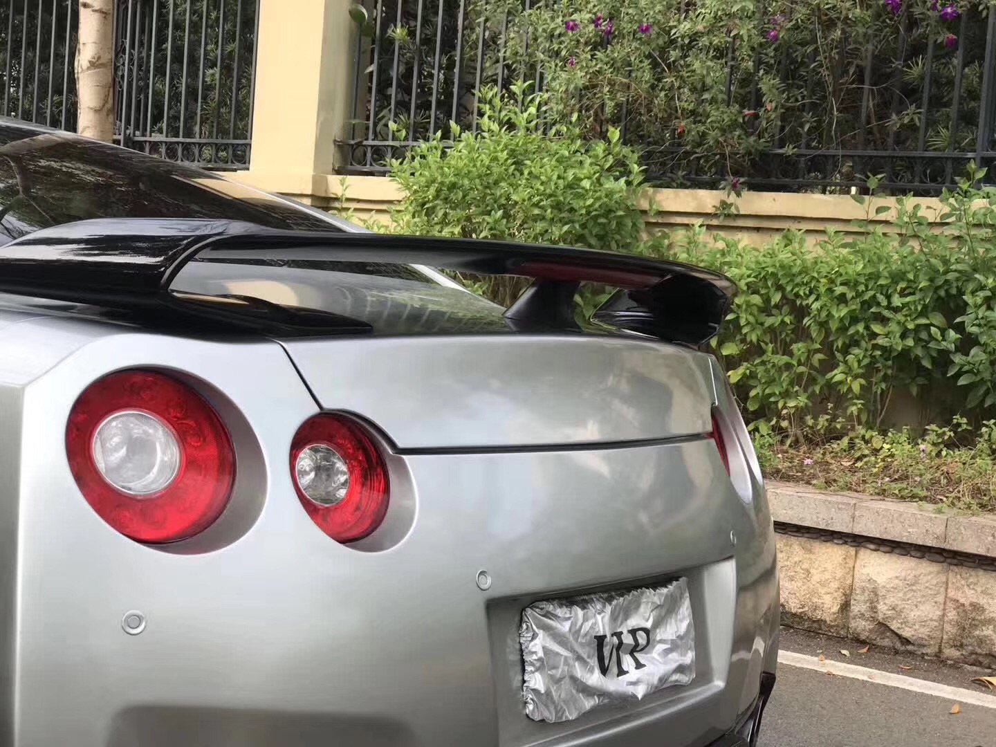 日产GTR落地198万,加快猛兽,东洋站神