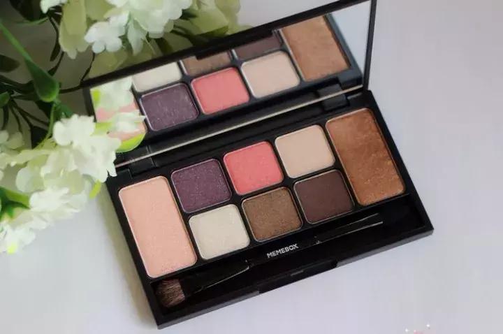 不超过100块钱的平价眼影盘推荐,推荐一款今年超火的眼影盘