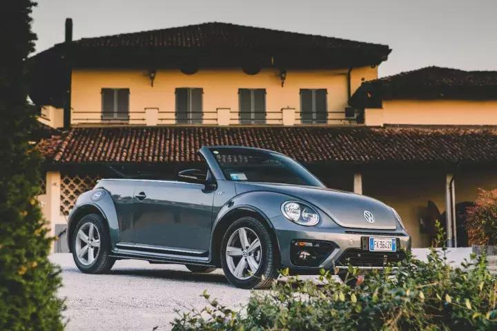 大众甲壳虫敞篷版高速体验,甲壳虫海外版