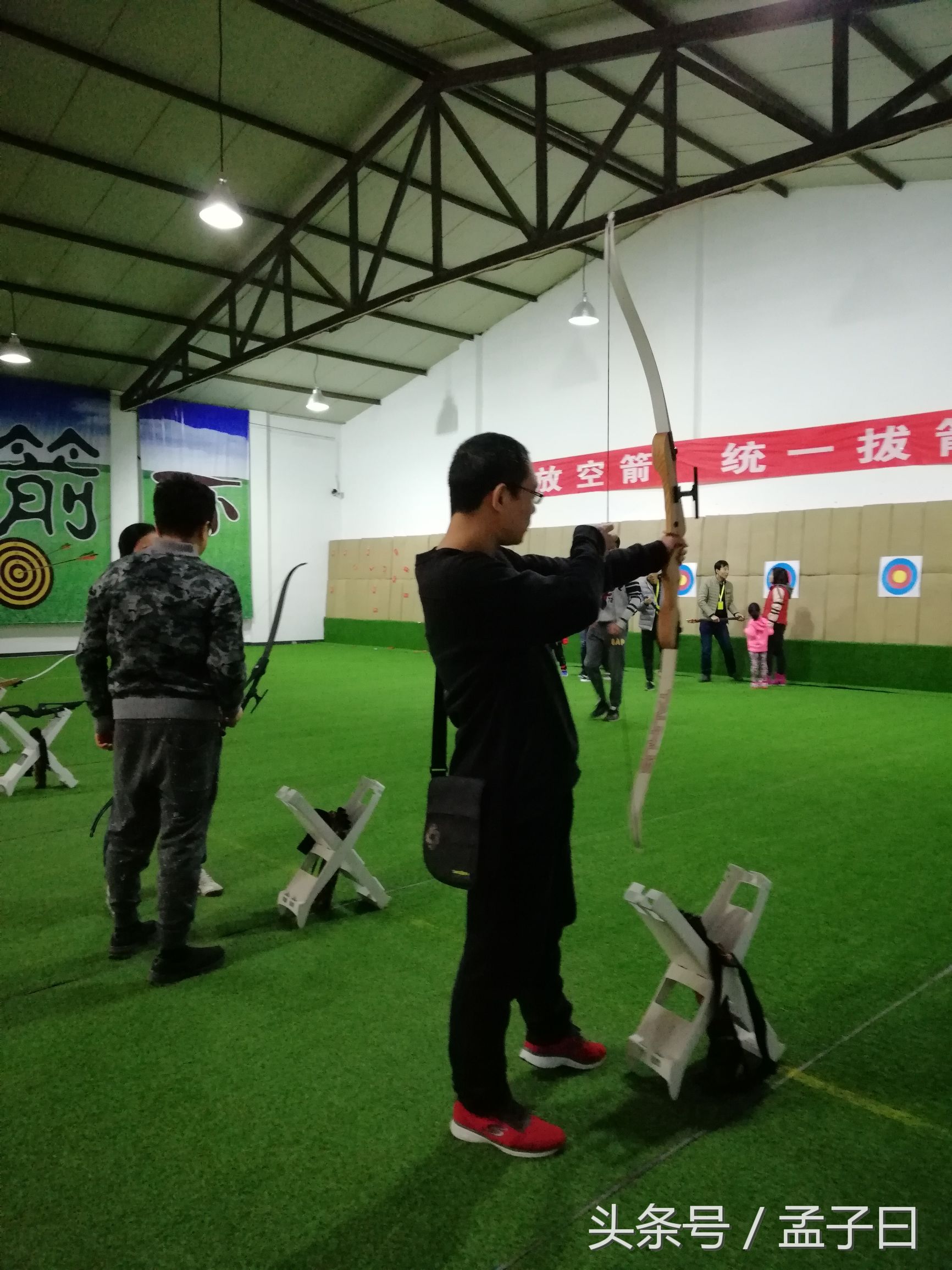 杈藉畞灏忕敺瀛╃敤鑴氭媺寮撳皠绠腑闈跺績,灏忕敺瀛╃敤鑴氭媺寮撳皠绠腑闈跺績