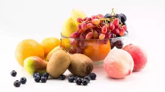 儿童近视半年涨50是真性近视吗,孩子眼睛近视200多度是假性近视吗