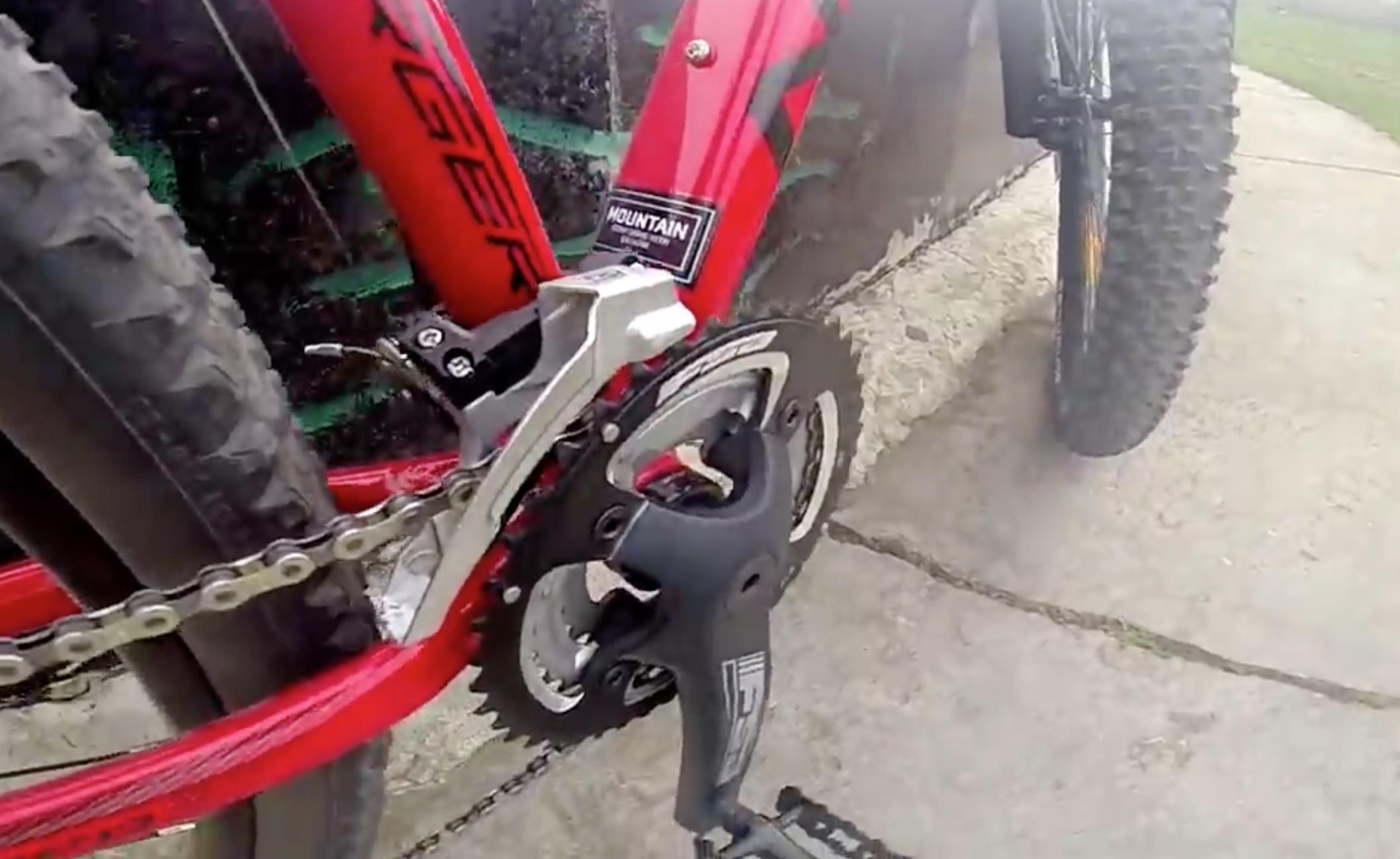 为你讲讲电影《七十七天》男主角穿越无人区的自行车究竟出自何方