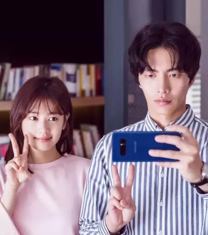 不超过100块钱的平价眼影盘推荐,推荐一款今年超火的眼影盘